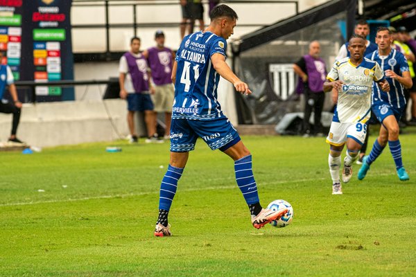 Empowering young football coaches in the uk: effective strategies to ignite motivation and drive success